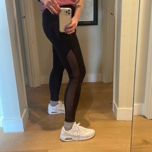 Victoria Sport size Medium black legging with mesh